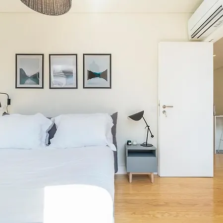 Modern 1 Bedroom With Balcony * Lisbon